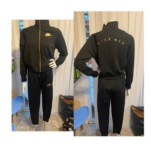 Beautiful Nike tracksuit